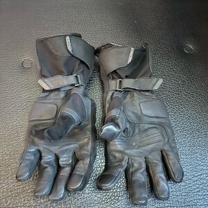 Sedici Black Motorcycle Gloves knuckle protection